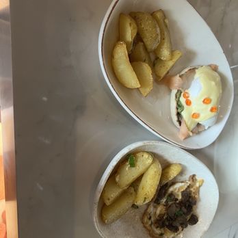 Agora Tysons - Mediterranean Near Me - Tysons, Virginia