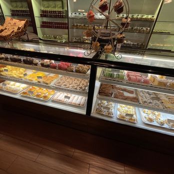 Liliha Bakery - More pastry, dessert. - Bakeries Near Me - Honolulu, Hawaii