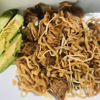 Asian Vegan Kitchen - Mango Pad Thai w/ Vegan Beef)  Note: I plated this picture and added the avocado since it was a delivered order - Vegan Near Me - Atlanta, Georgia