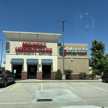 Makovicka Physical Therapy - Exterior - Physical Therapy Near Me - Omaha, Nebraska Makovicka Physical Therapy - Exterior - Physical Therapy Near Me - Omaha, Nebraska