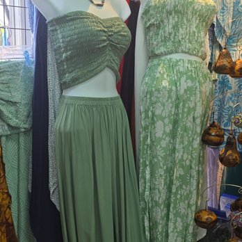 Maui Designs - Women's Clothing Near Me - Wailuku, Hawaii