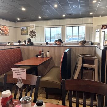 The Flipping Egg - Seating - Breakfast & Brunch Near Me - Abilene, Texas