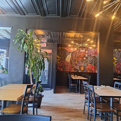 Anna's Thai Kitchen Restaurant by null