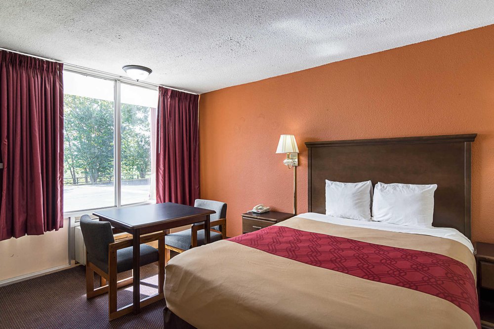 ECONO LODGE Updated September 2024 20 Photos 16732 I 30, Benton