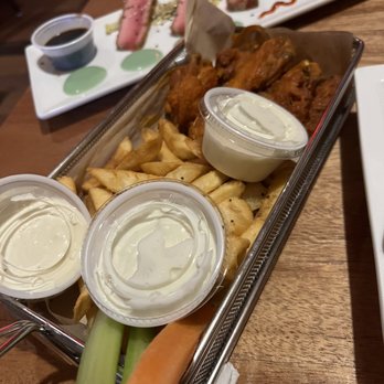 The Lodge at Stephanie - Chicken wings appetizer - Sports Bars Near Me - Henderson, Nevada The Lodge at Stephanie - Chicken wings appetizer - Sports Bars Near Me - Henderson, Nevada