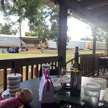 Elm & Magnolia - Kids loved the train and they were setting up for live music - Pizza Near Me - Spring, Texas Elm & Magnolia - Kids loved the train and they were setting up for live music - Pizza Near Me - Spring, Texas
