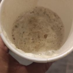 Starbucks - My cinnamon dolce latte, Así me lo entregaron siempre revisen su café antes de irse que coraje.