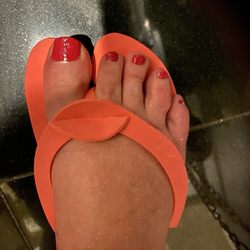 Sun Spa - My toes