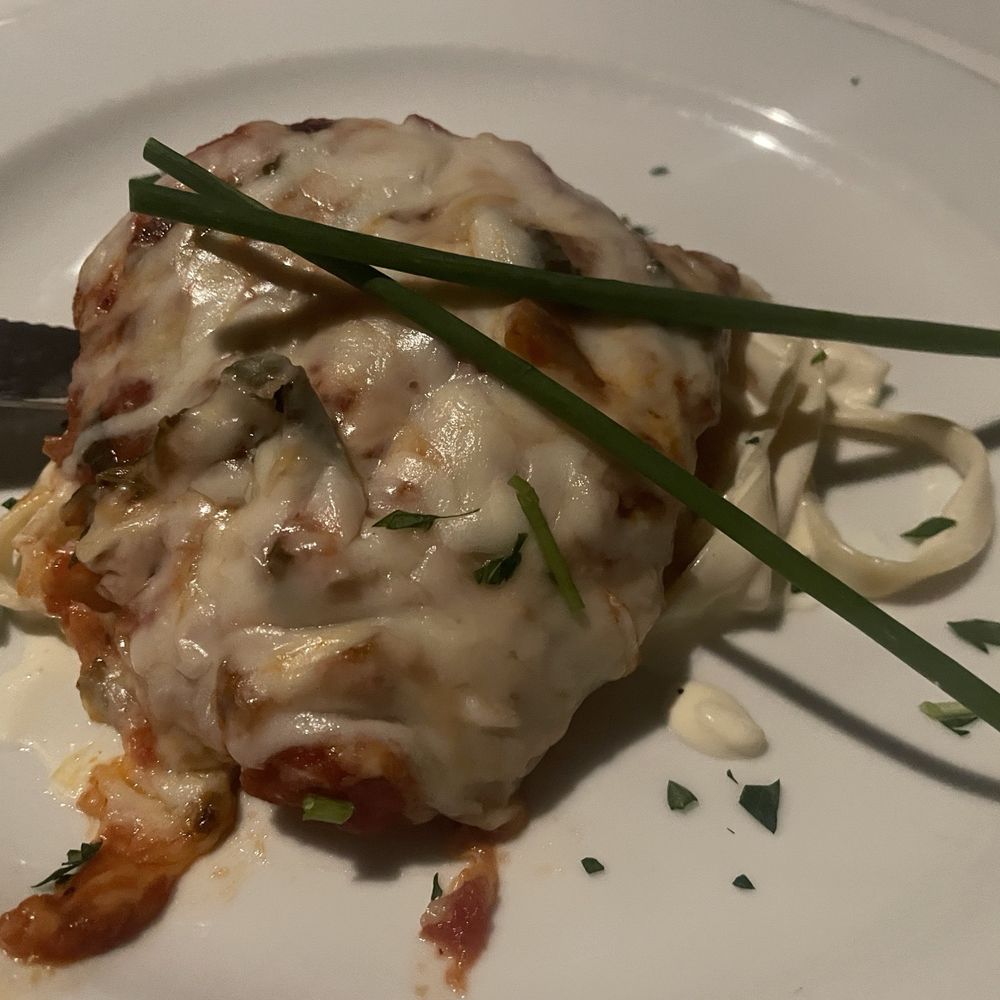 Mangiamo Ristorante - Chicken Parmagiana - Italian Near Me - Manhattan Beach, California Mangiamo Ristorante - Chicken Parmagiana - Italian Near Me - Manhattan Beach, California