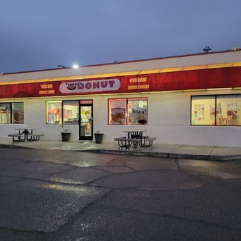 Yuma's Donut - the outside of a donut shop - Donuts Near Me - Yuma, Arizona Yuma's Donut - the outside of a donut shop - Donuts Near Me - Yuma, Arizona