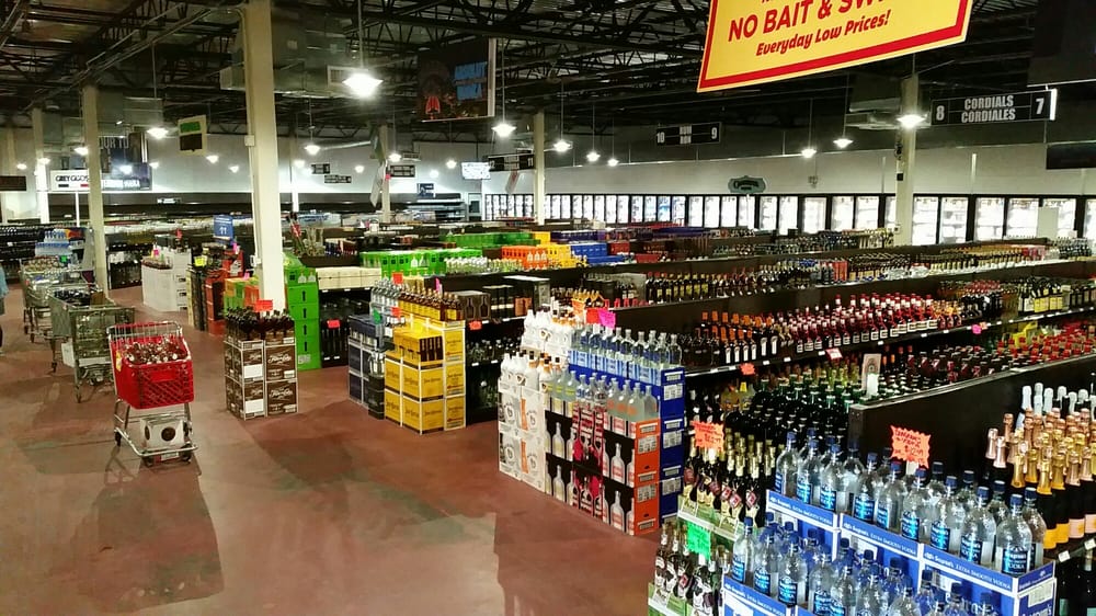 BEVERAGE DEPOT Updated September 2024 44 Photos 6575 E Northwest