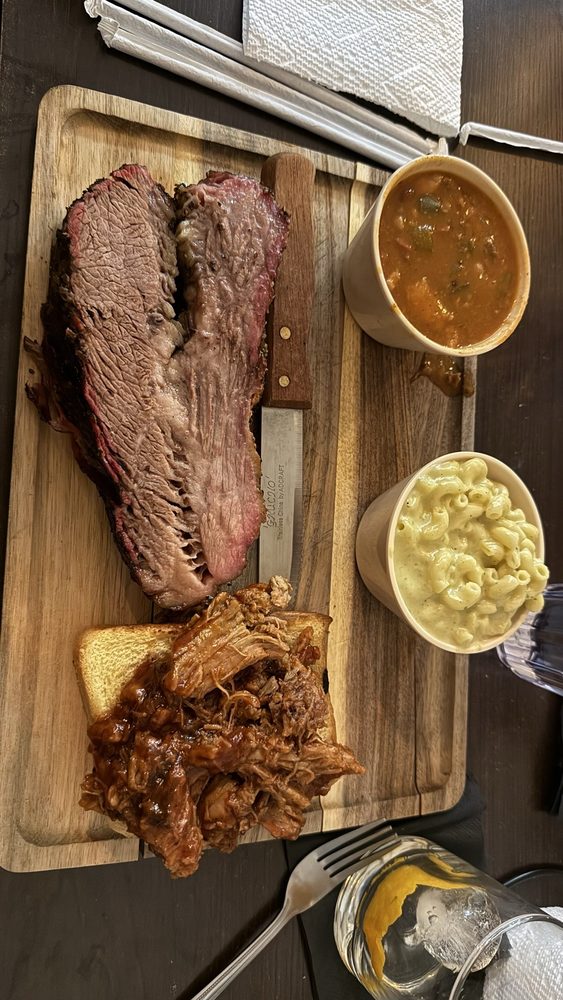 Bull And Barrel Logo