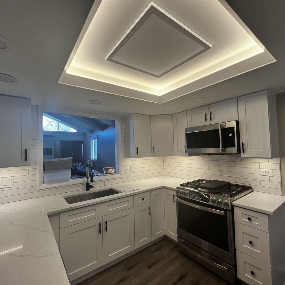 Independent Remodeling - Under Cabinet and Upper Ambient LED lighting - General Contractors Near Me - Bloomingdale, Illinois Independent Remodeling - Under Cabinet and Upper Ambient LED lighting - General Contractors Near Me - Bloomingdale, Illinois