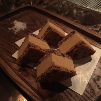 Vea Restaurant & Lounge - Caramel ice cream sandwich - Cocktail Bars Near Me - Hong Kong, HK