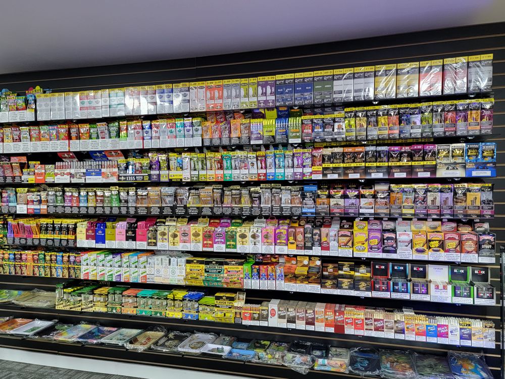 ALTAVISTA TOBACCO & VAPE Updated September 2024 19 Photos 1032