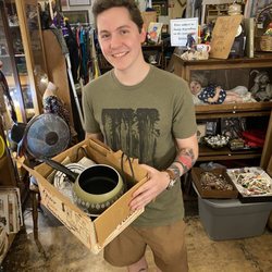 JunkerVals Antiques & Vintage