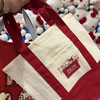 Hello Kitty and Friends Cozy Corner - Mini Tote bag - Pop-up Shops Near Me - Torrance, California Hello Kitty and Friends Cozy Corner - Mini Tote bag - Pop-up Shops Near Me - Torrance, California