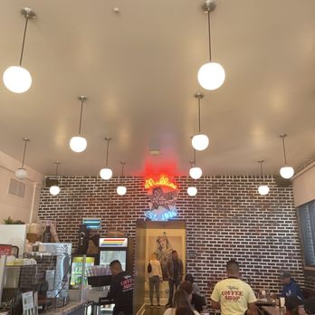 Millie's Cafe - Pasadena - Nice decor. - Breakfast & Brunch Near Me - Pasadena, California