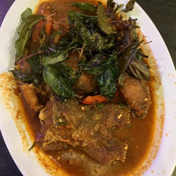 Ruen Pair - Spicy catfish, really good! - Thai Near Me - Los Angeles, California Ruen Pair - Spicy catfish, really good! - Thai Near Me - Los Angeles, California