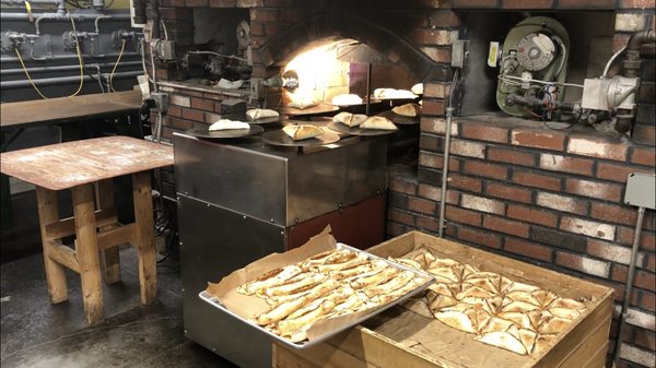 MARIO’S LEBANESE SYRIAN BAKERY - Updated April 2025 - 23 Photos & 25