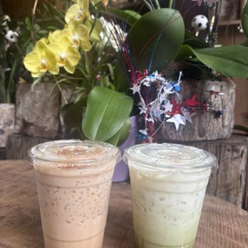 Sloopy's Beach Cafe - Chai Latte and Matcha Latte - American Near Me - Manhattan Beach, California