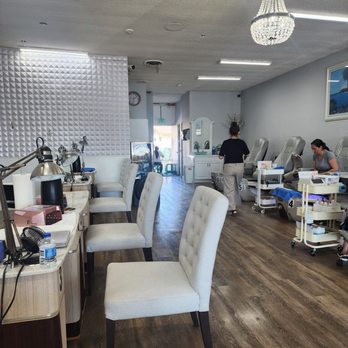 Nguyen Nails Spa - Very clean and large space - Nail Salons Near Me - Bellflower, California