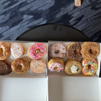 Space City Donuts - Variety of Half-Dozen Box (Regular) - Donuts Near Me - Poulsbo, Washington Space City Donuts - Variety of Half-Dozen Box (Regular) - Donuts Near Me - Poulsbo, Washington