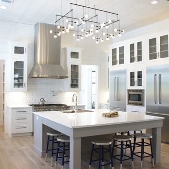 Kitchen & Bath Center - a large kitchen with a center island - Countertop Installation Near Me - Fort Walton Beach, Florida Kitchen & Bath Center - a large kitchen with a center island - Countertop Installation Near Me - Fort Walton Beach, Florida