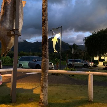 The Dolphin - The dolphin entrance - Seafood Markets Near Me - Hanalei, Hawaii