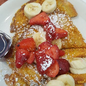 Blueberry Hill - Cinnamon crunch French toast, triple berry crepe, florentine egg benedict - Breakfast & Brunch Near Me - Darien, Illinois Blueberry Hill - Cinnamon crunch French toast, triple berry crepe, florentine egg benedict - Breakfast & Brunch Near Me - Darien, Illinois