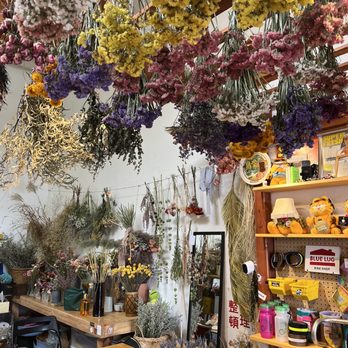 Thumbs Up Flowers - Flowers & Gifts Near Me - Costa Mesa, California Thumbs Up Flowers - Flowers & Gifts Near Me - Costa Mesa, California