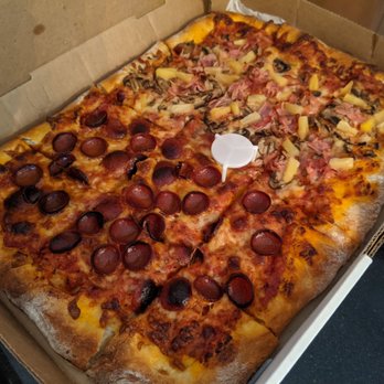 Guida's Pizzeria - Pepperoni/Hawaiian pizza - Pizza Near Me - Webster, New York