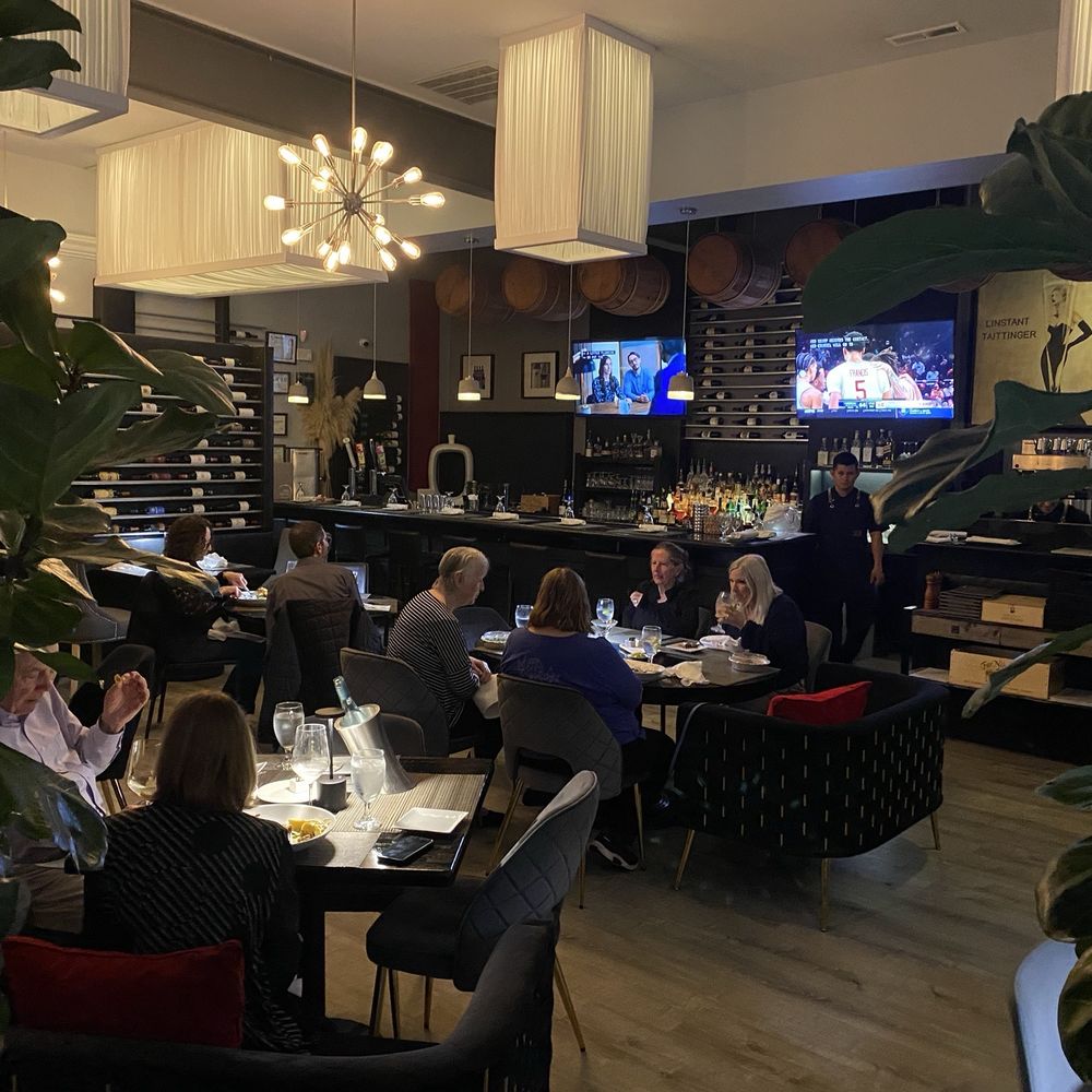 Flair Modern Cuisine   - Warm, upscale decor - New American Near Me - Chapel Hill, North Carolina