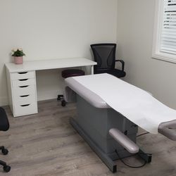 Barry J Lieberman, DC - Whole Body Cure - Clean, beautiful, comfortable treatment room