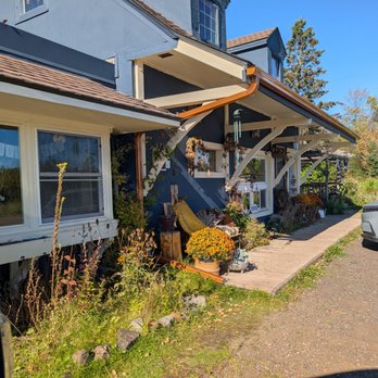 Dream Cloud Coffee Roasters - Coffee & Tea Near Me - Two Harbors, Minnesota