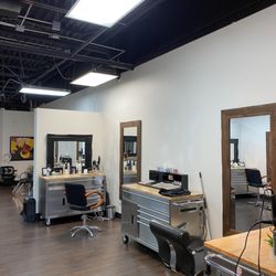Lorenzo's Color & Design Salon