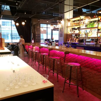 Moxy Chicago Downtown - Hotels Near Me - Chicago, Illinois Moxy Chicago Downtown - Hotels Near Me - Chicago, Illinois