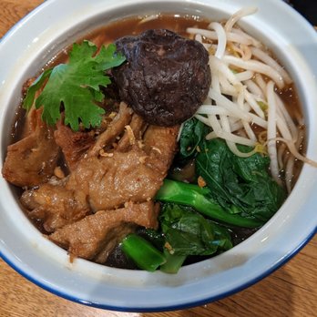 Glur - Vegan duck soup - Thai Near Me - New York, New York