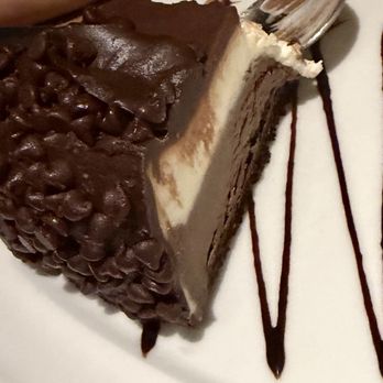 Olive Garden Italian Restaurant - Black Tie Mousse Cake - Italian Near Me - Des Moines, Iowa Olive Garden Italian Restaurant - Black Tie Mousse Cake - Italian Near Me - Des Moines, Iowa