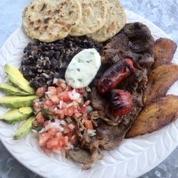 Pupusería El Pulgarcito - Churrasco