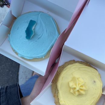 Crumbl - Orange - shark sugar cookie & pineapple whip - Bakeries Near Me - Orange, California Crumbl - Orange - shark sugar cookie & pineapple whip - Bakeries Near Me - Orange, California