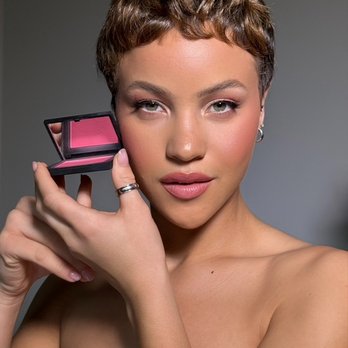 mba studio - Soft Glam Makeup - Nail Salons Near Me - Burbank, California mba studio - Soft Glam Makeup - Nail Salons Near Me - Burbank, California