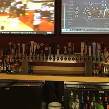 Buffalo Wild Wings - Taps on taps - Sports Bars Near Me - Memphis, Tennessee