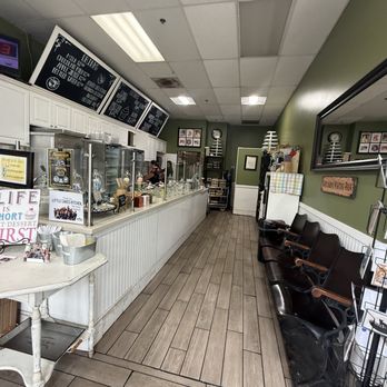 Little Cakes Kitchen - Inside - Custom Cakes Near Me - Vista, California Little Cakes Kitchen - Inside - Custom Cakes Near Me - Vista, California