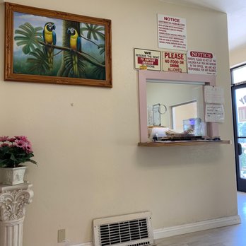 Li Sum, DDS - The sign in window in the waiting room - General Dentistry Near Me - Alhambra, California Li Sum, DDS - The sign in window in the waiting room - General Dentistry Near Me - Alhambra, California