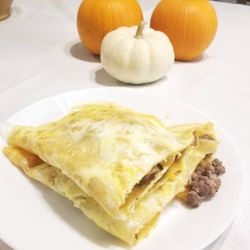 Global Food Discovery - Chinese Cheeseburger Breakfast Crepe (JianBing!)