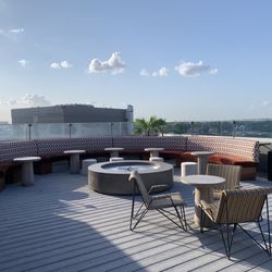 Monkey Bar on 9 - Rooftop seating