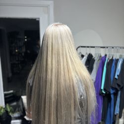 Rugged & Wild Salon - Bright Blonde Highlights