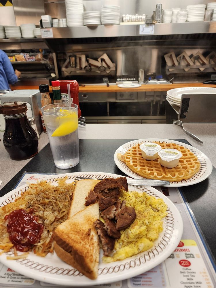 Waffle House — Mexican restaurant in Ennis