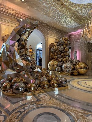 Four Seasons Hotel George V, Paris by null